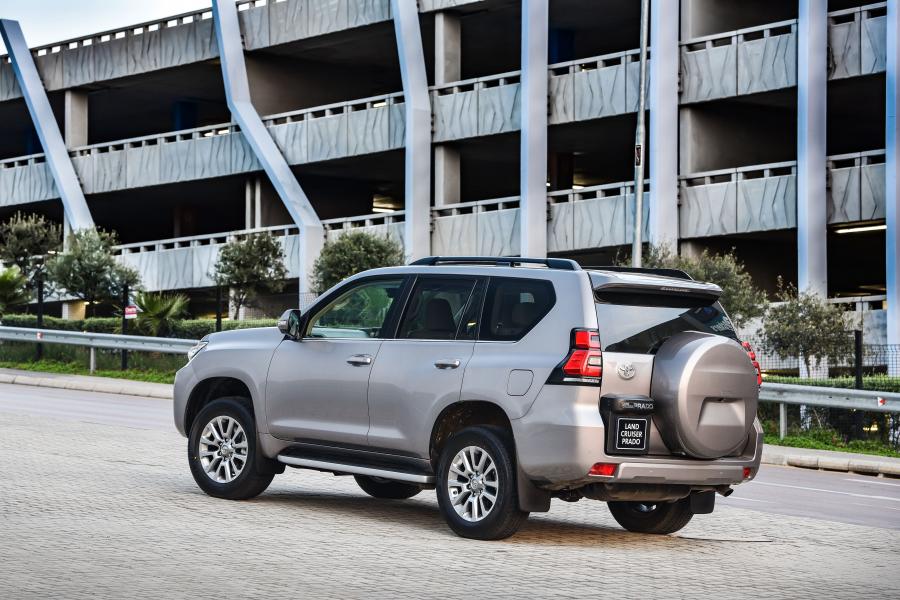  Toyota Land Cruiser Prado VX-L (150) 2017 года  (ZA) (фото 10 из 40)